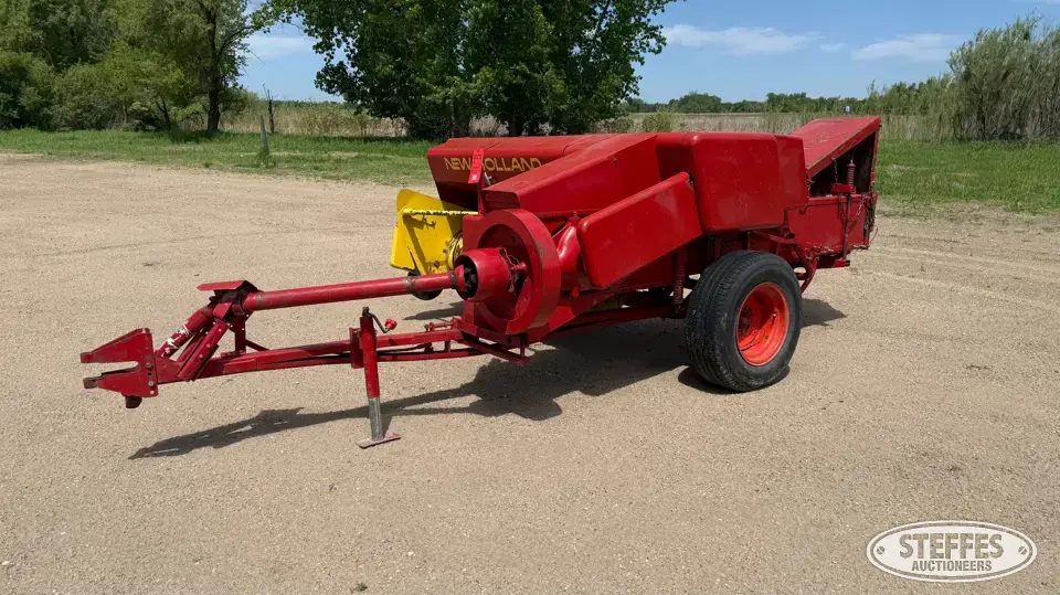 New Holland 271 Square Baler