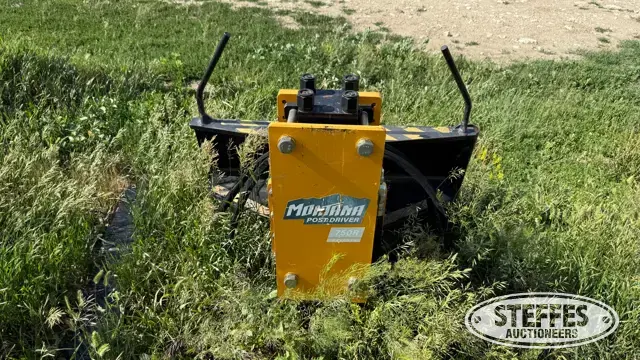 2020 Montana Post Driver 750R