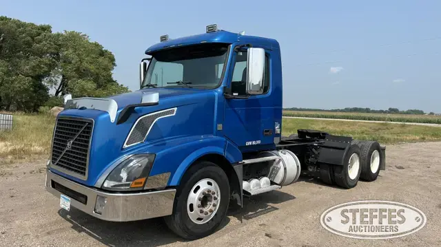 2010 Volvo VN