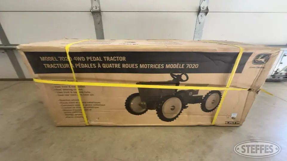 John Deere 7020 Personal Property