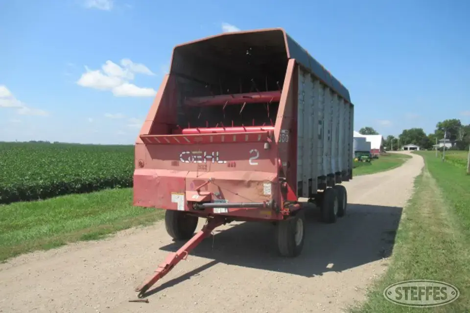 Gehl 980 Forage Wagon