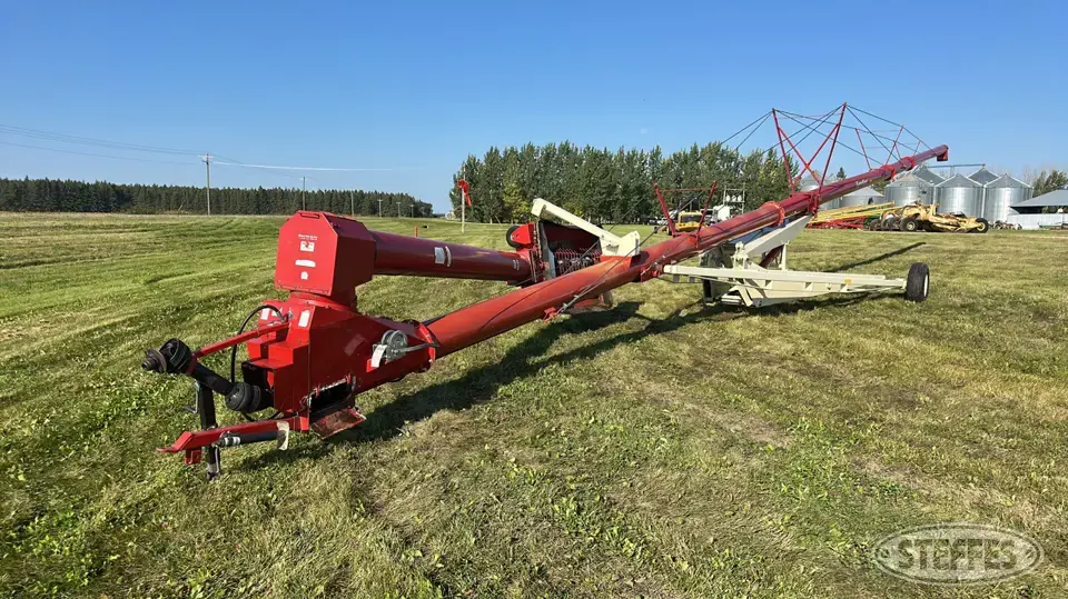 Farm King 1395 Swing Hopper Auger