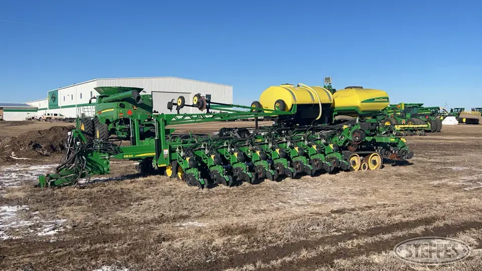 2016 John Deere DB60 12 or More Row Planter