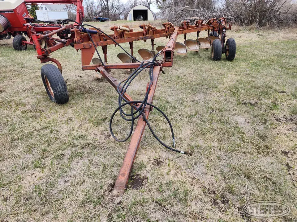 Melroe 903 Plow