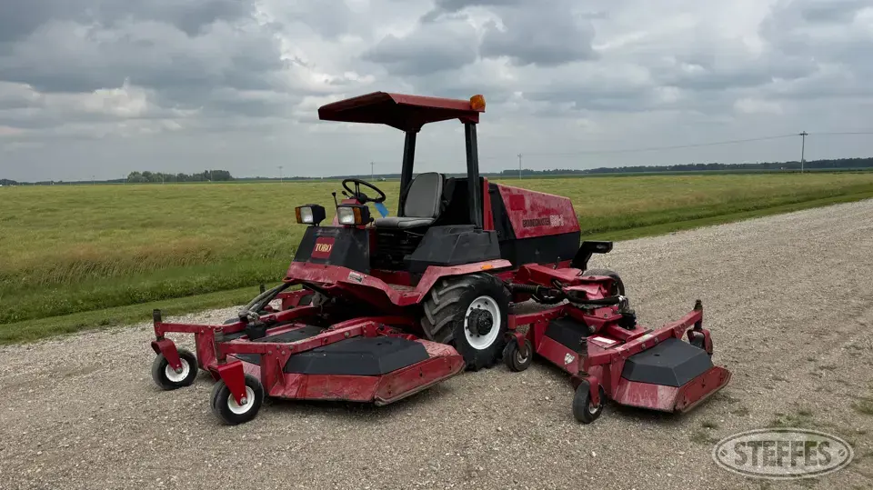 Toro GroundsMaster 580-D Zero Turn Mower