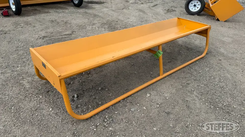 2025 Industrias America C10 Feeders and Bunk