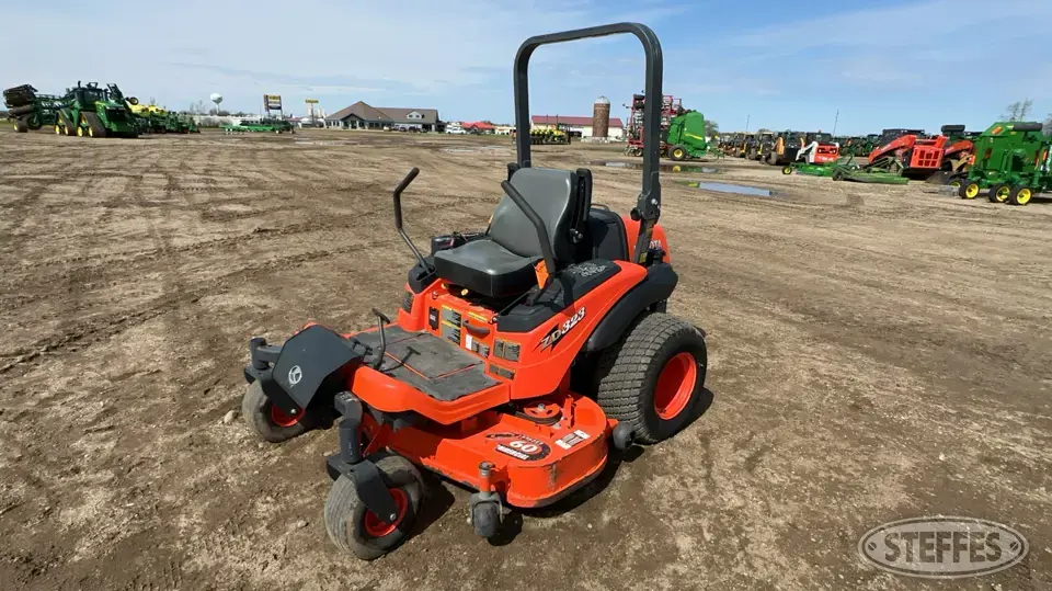 2013 Kubota ZD323 Zero Turn Mower