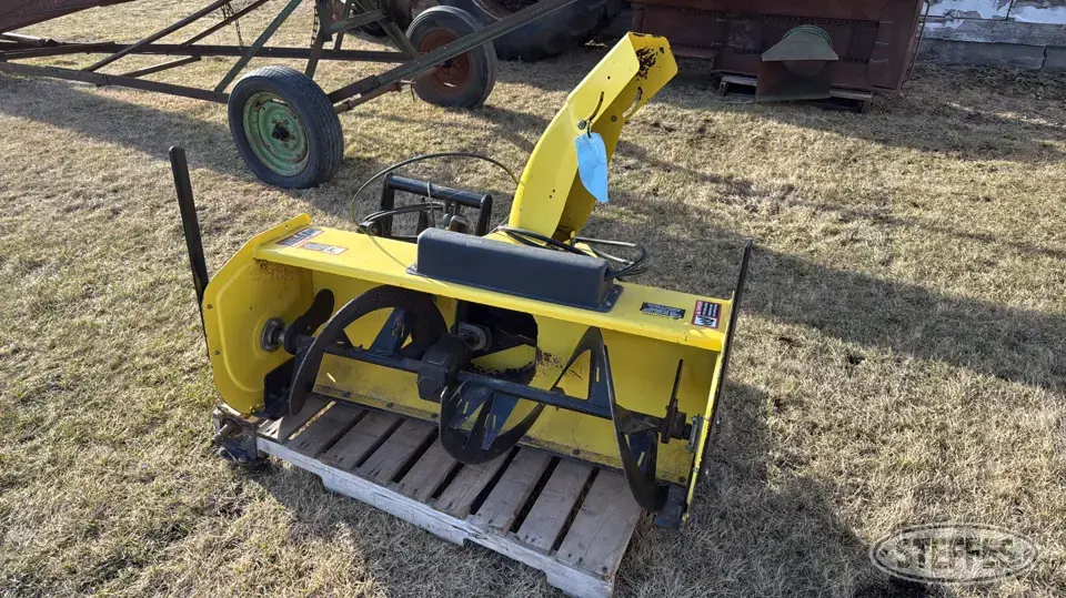 John Deere Lawn and Garden Accessory