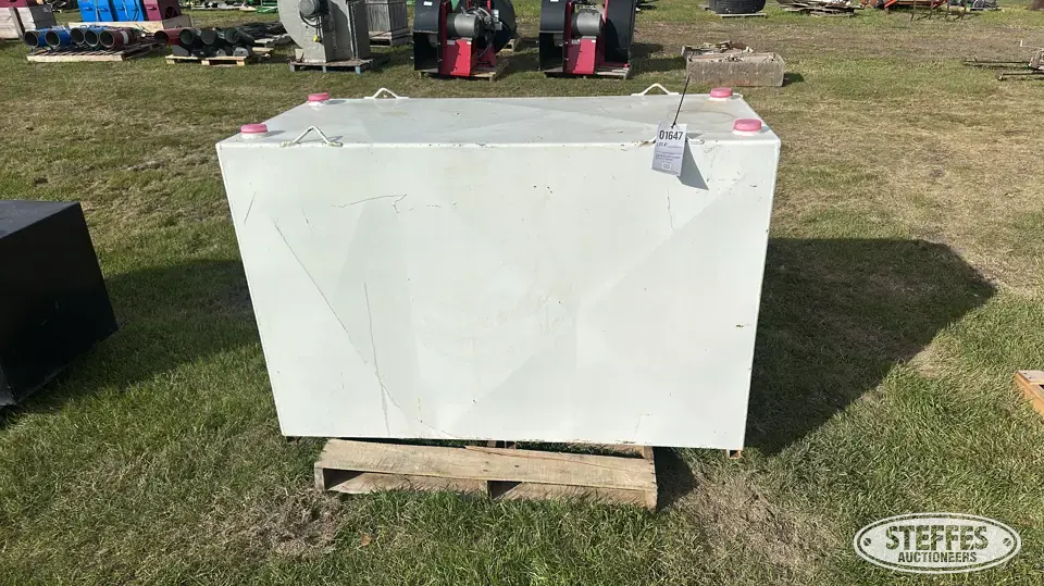 Approx. 300 gal. oil tank Tanks-Other