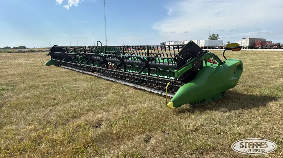 2022 John Deere RD40F Draper Head