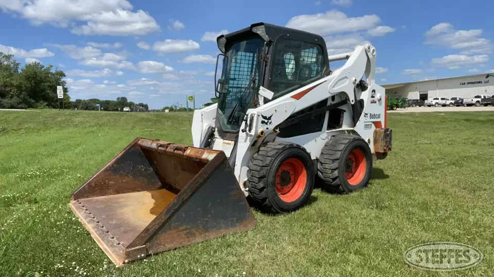 2019 Bobcat S595 Wheeled Skid Steer