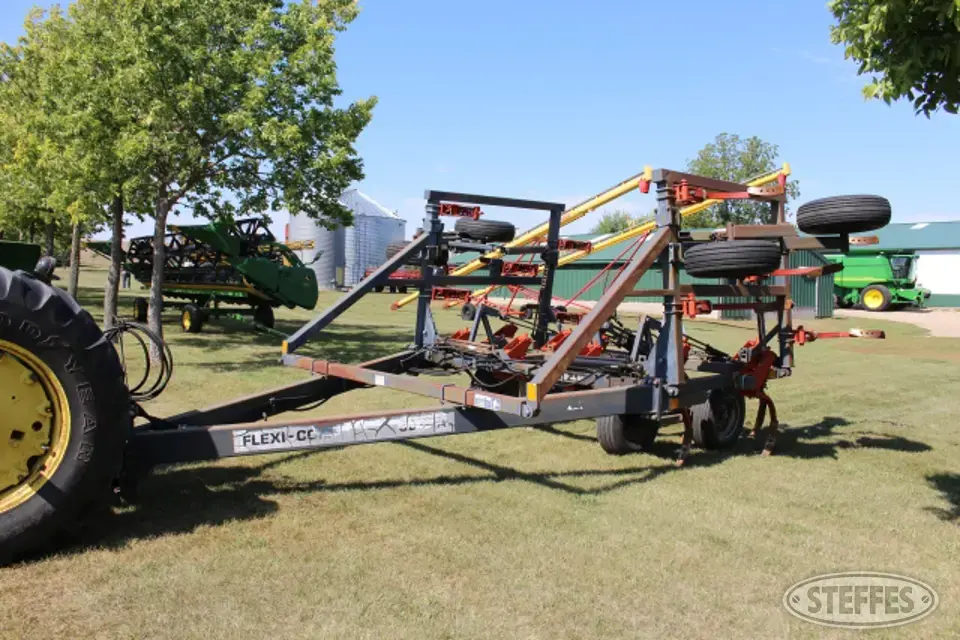 Flexi-Coil 300 Chisel Plow