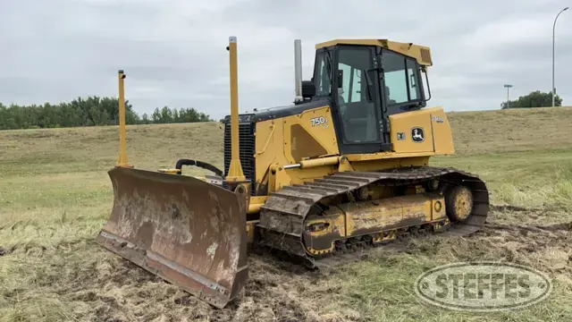 2007 Deere 750J LGP