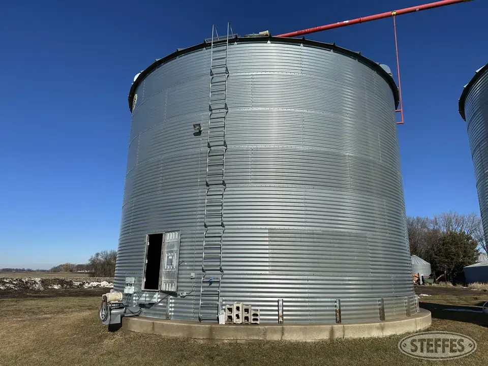 2010 Sioux Grain Bin