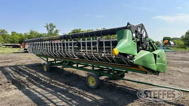 2009 John Deere 630F