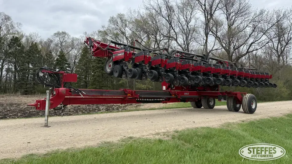 Case IH 1200 12 or More Row Planter