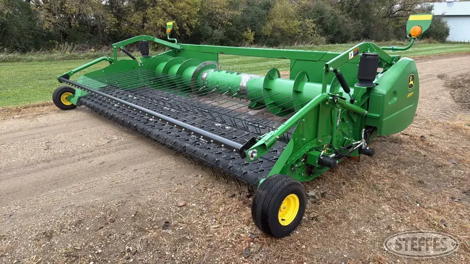 2015 John Deere 615P Pickup Head