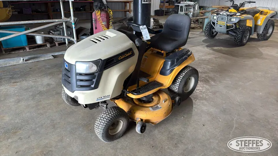 2011 Cub Cadet LTX 1046 Lawn Tractor