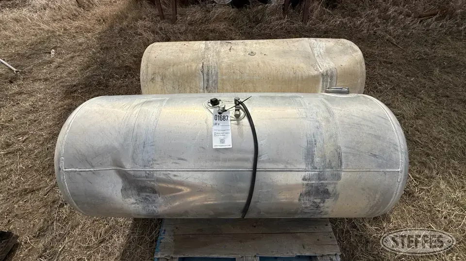 (2) Peterbilt 120 gal. fuel tanks Truck-Trailer Part