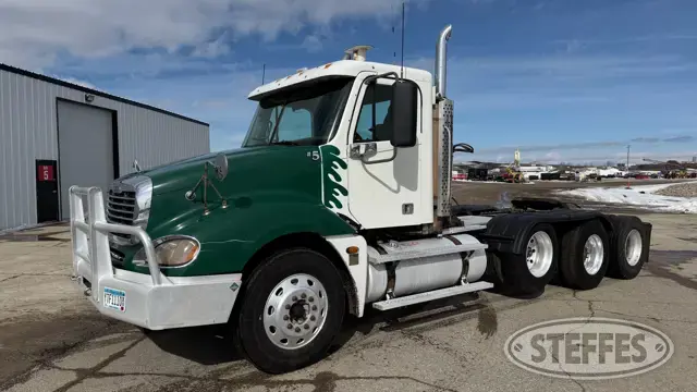 2006 Freightliner Columbia 120
