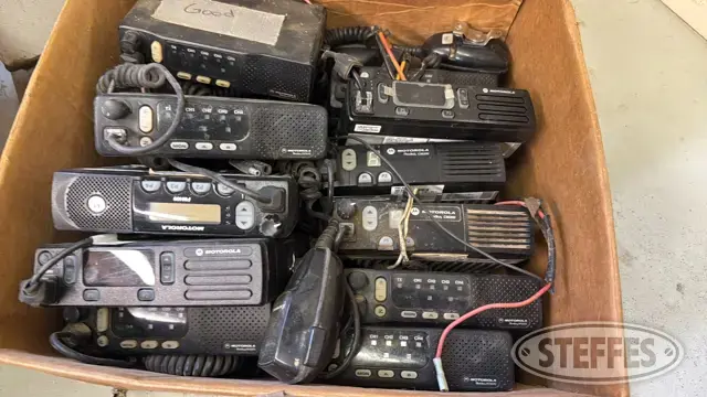 (11) Motorola radios