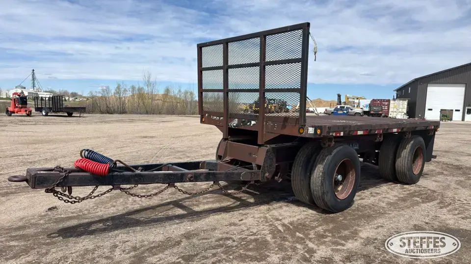1999 Road King Flatbed Trailer