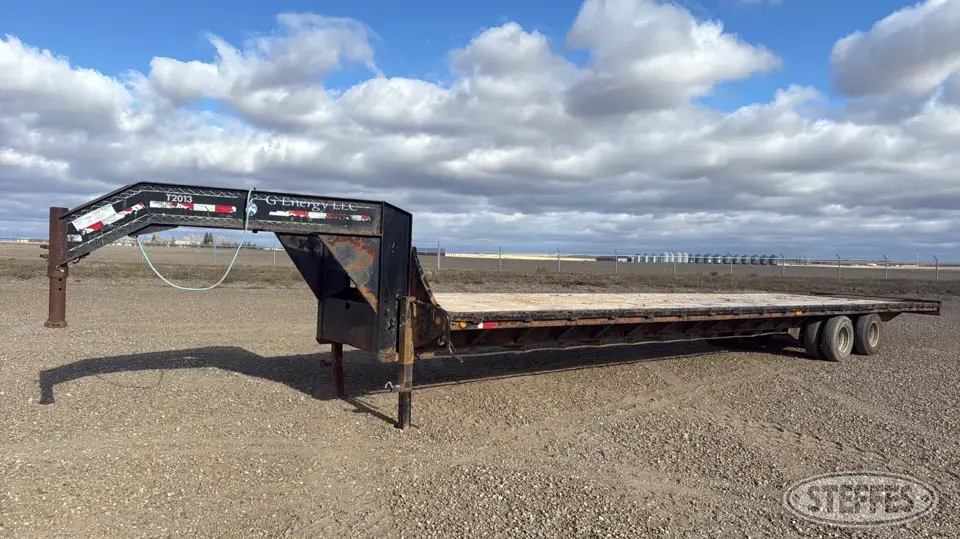 2012 PJ Trailers Flatbed Trailer