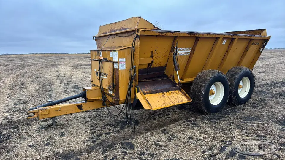 Kuhn 8124 ProTwin Slinger Manure Application Equipment