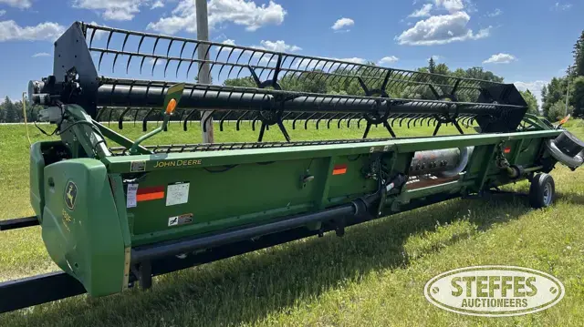 2004 John Deere 630F