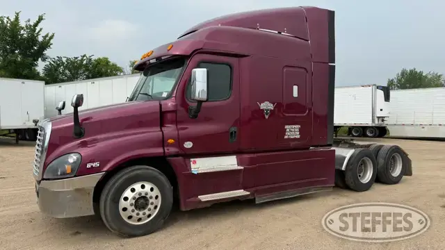 2015 Freightliner Cascadia 125