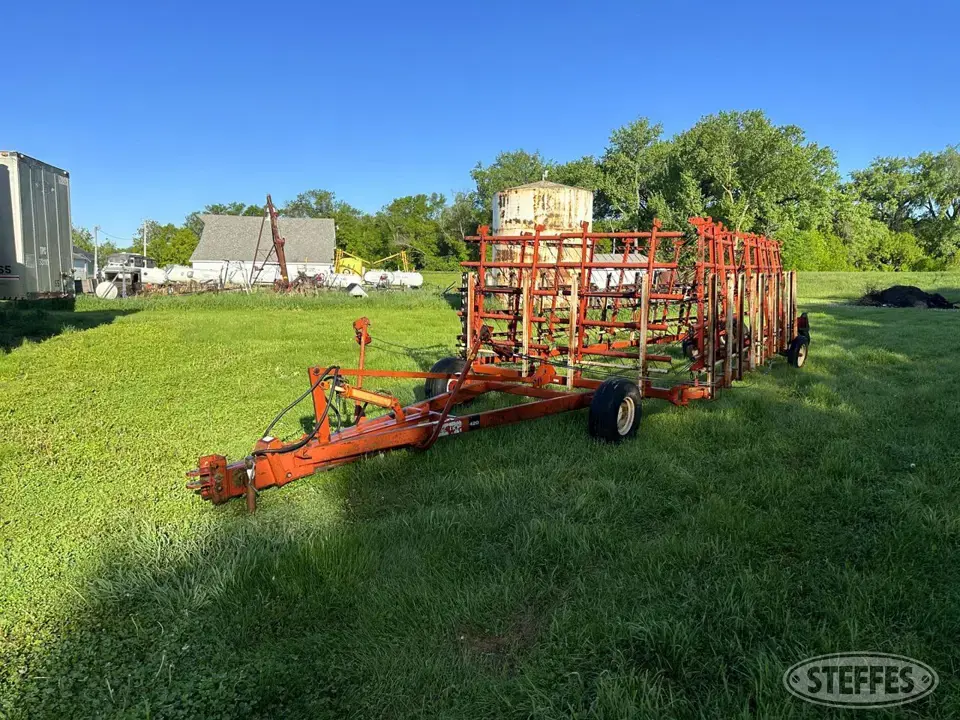 Melroe 420 Harrow