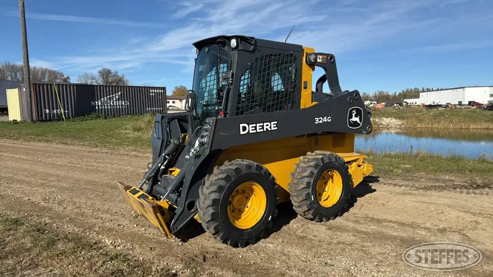 2020 Deere 324G Wheeled Skid Steer