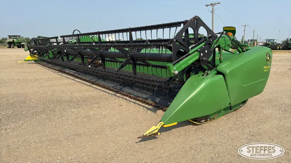 2013 John Deere 640FD Draper Head