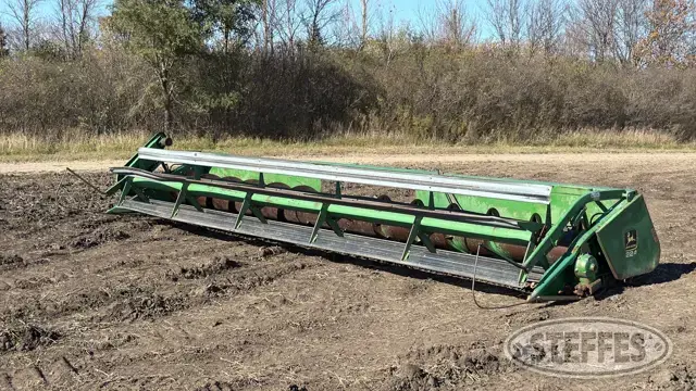 John Deere 224