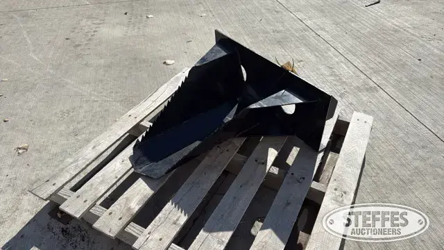 Mini skid steer stump bucket