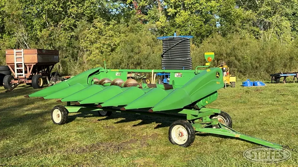 2003 John Deere 693 Corn Head