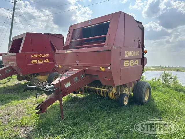 1997 New Holland 664