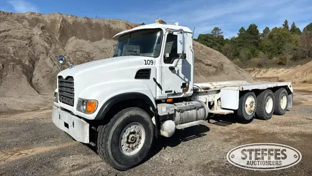 2003 Mack CV513 Granite Bridge