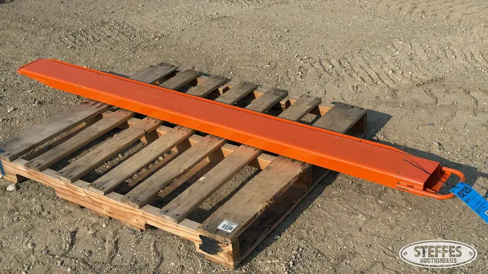 Pallet fork extensions Skid Steer Fork