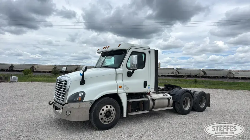 2017 Freightliner Cascadia Conventional Truck without Sleeper
