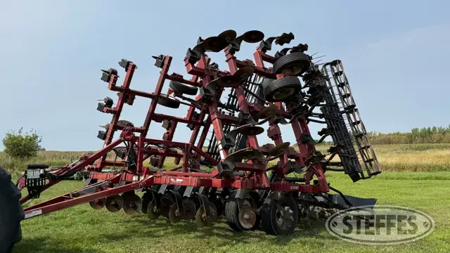 2011 Salford 570