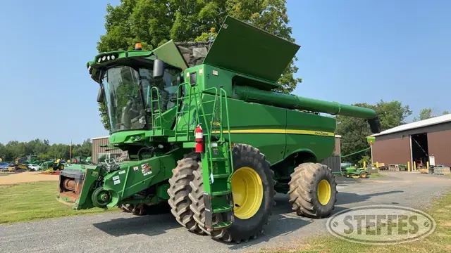 2017 John Deere S690