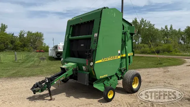 2006 John Deere 567
