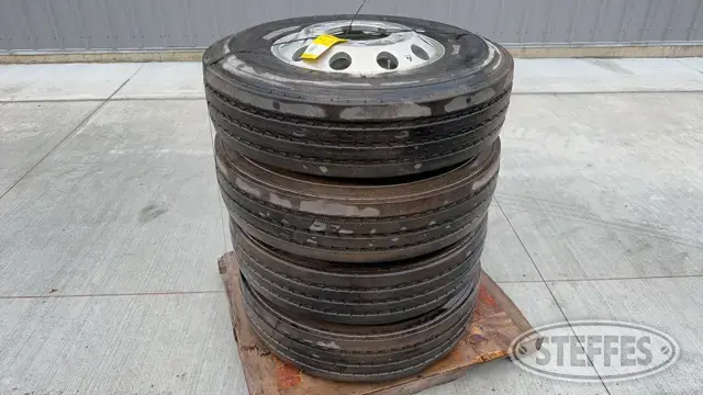 (4) Continental 11R22.5 tires