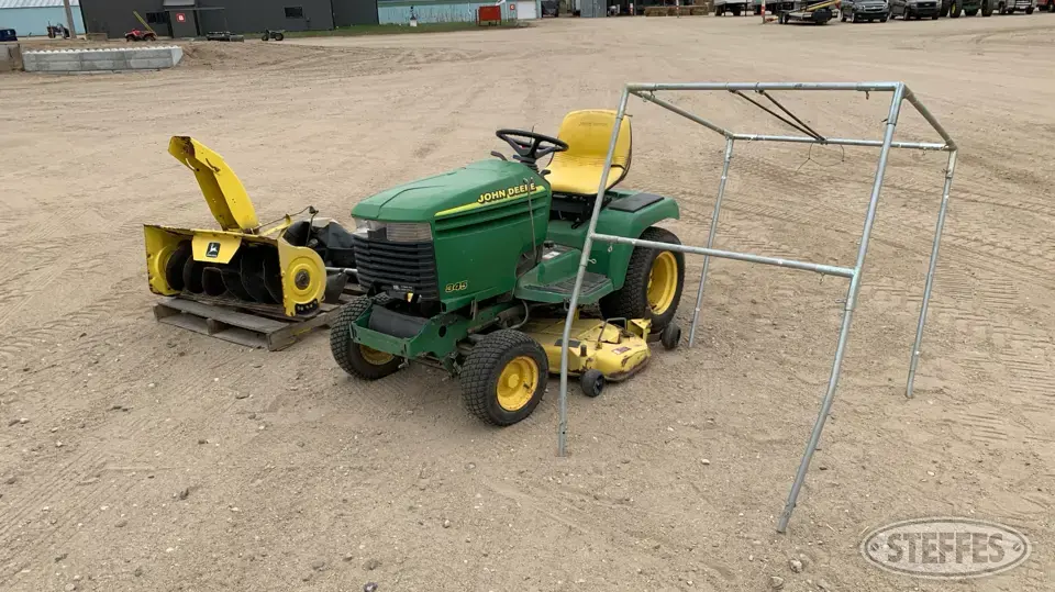 1996 John Deere 345 Lawn Tractor
