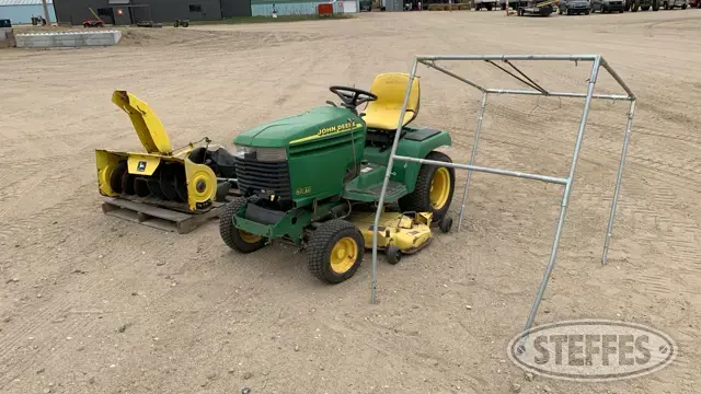 1996 John Deere 345