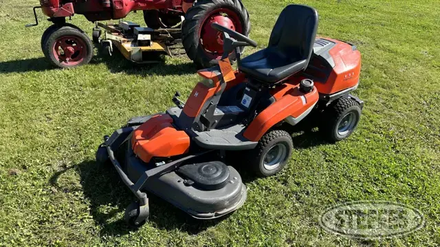 2013 Husqvarna R322T