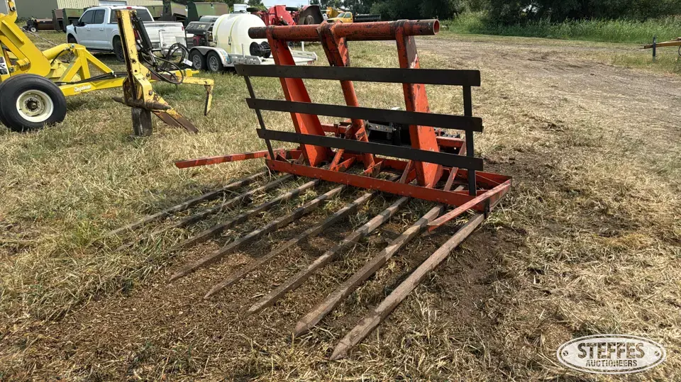 Shop-built bale mover Bale Handling