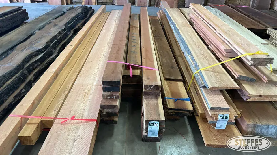 (23) Redwood boards Business Inventory