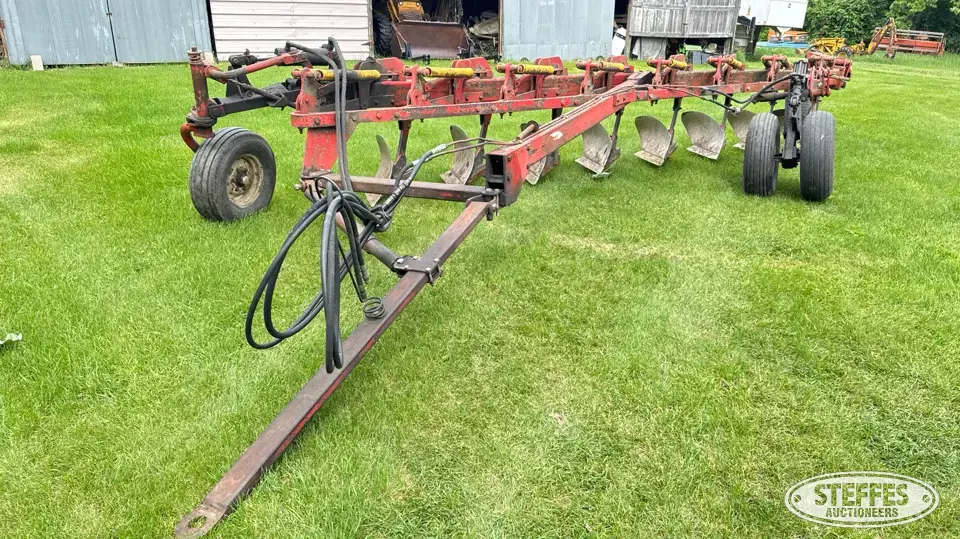 Melroe 903 Plow